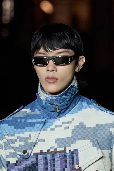 Look 92